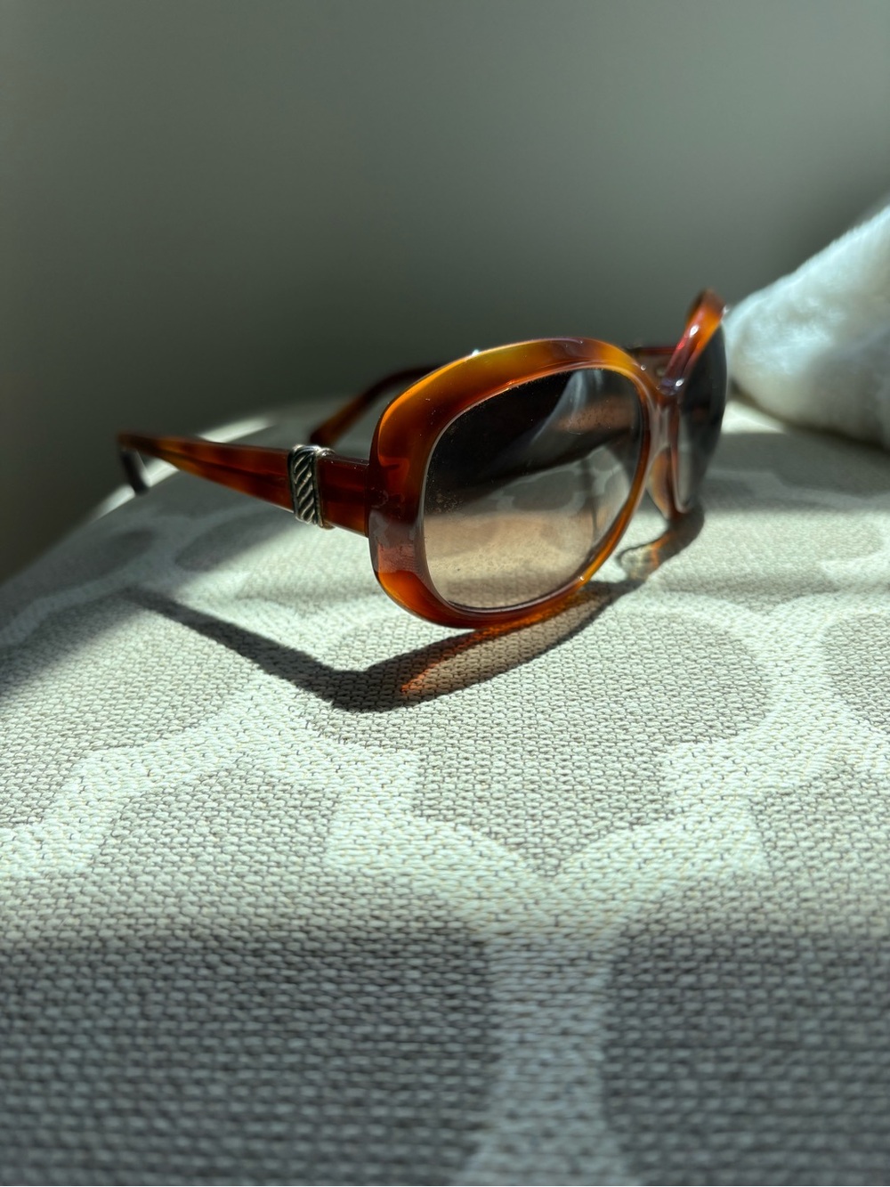 David Yurman - Tortoiseshell Oval Women's Sunglasses - Brown